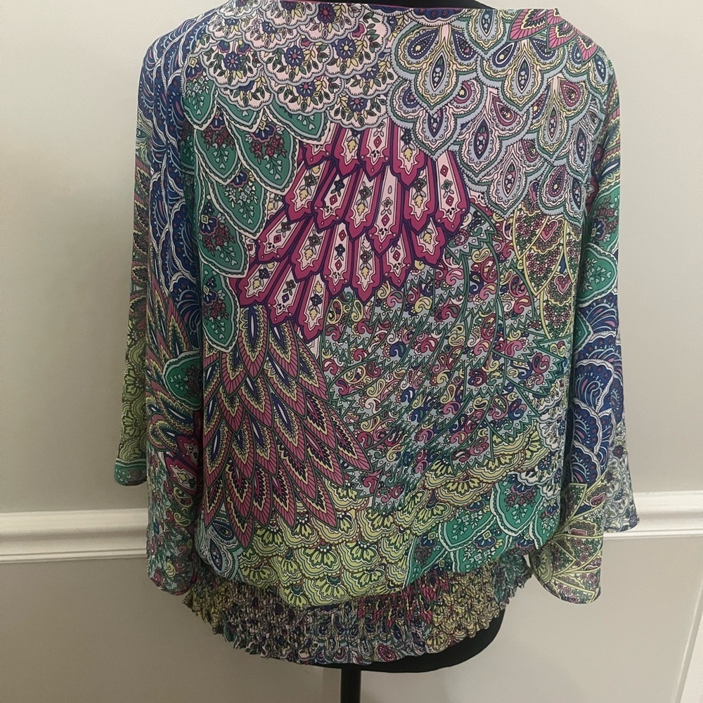 Chaus Women’s Sz M Blouse Dolman Sleeve Smocked Waist Vibrant Airy Stretch Waist - Picture 6 of 8